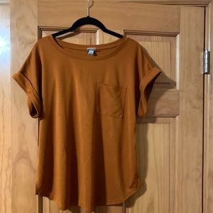 Short sleeve pocket tee size L